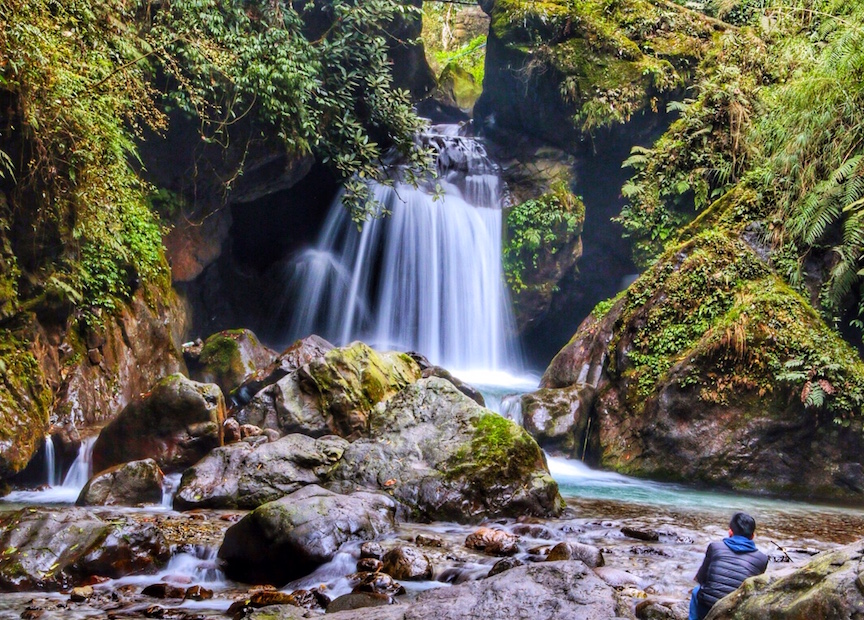 A scenic waterfall on the hike through Emei Shan