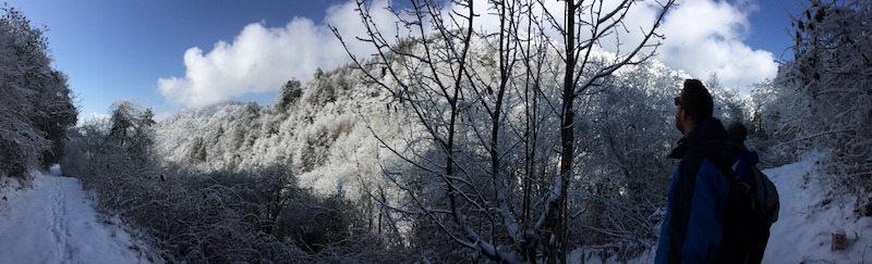 An absolutely beautiful snowy day for a hike through Tiantai Shan's gorgeous scenery.